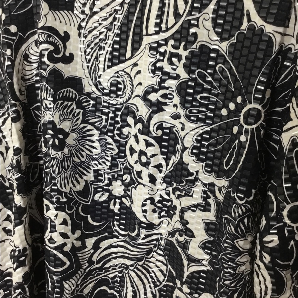 Blazer - Picture 3 of 3